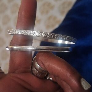Elegant Sterling Silver Bangles Braclets Set Of Two. Very Pretty Ladies Size 8